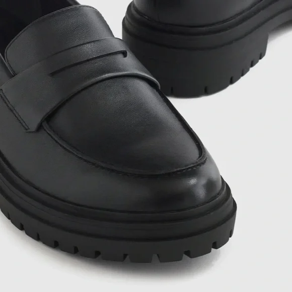 Quince Black Italian Leather Lug Sole Loafer - Picture 4 of 7